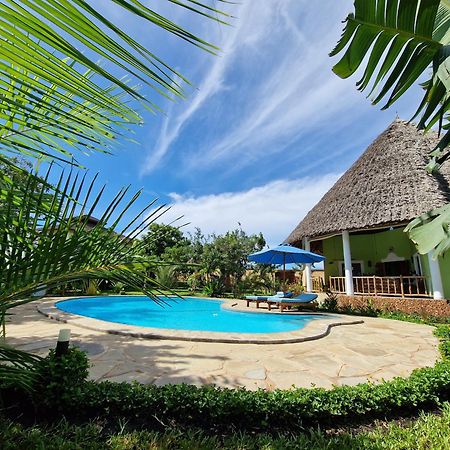 Paradiesische Villa Maisha Mazuri Mit Pool. Terrasse Und Personal Diani Beach Dış mekan fotoğraf