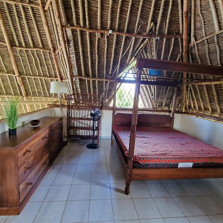 Paradiesische Villa Maisha Mazuri Mit Pool. Terrasse Und Personal Diani Beach Dış mekan fotoğraf