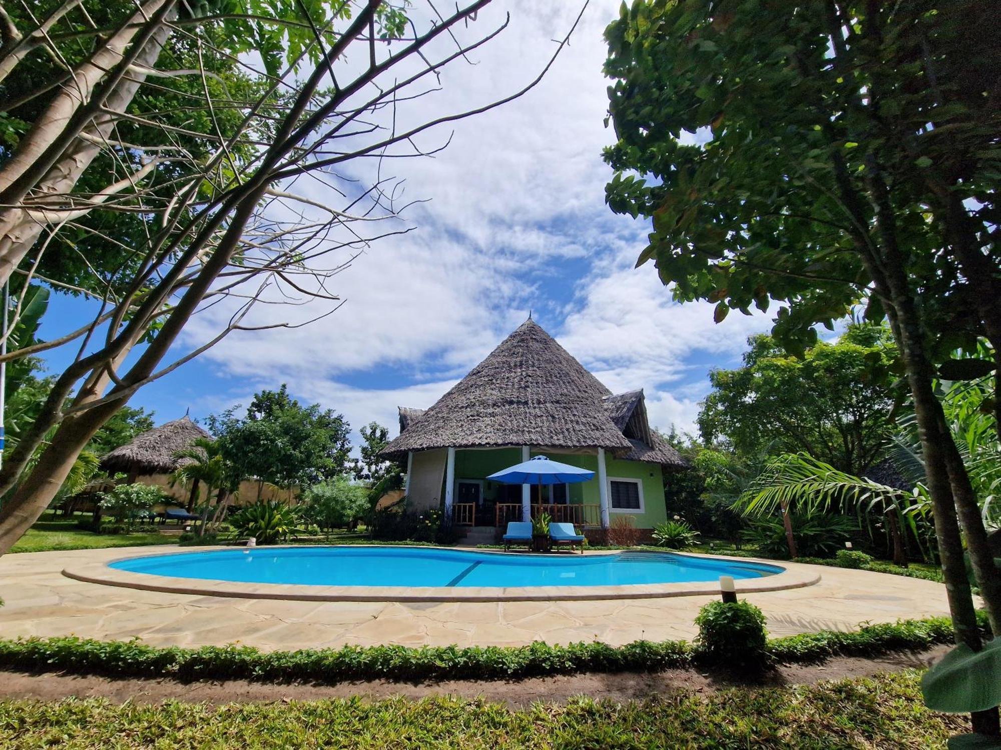 Paradiesische Villa Maisha Mazuri Mit Pool. Terrasse Und Personal Diani Beach Dış mekan fotoğraf
